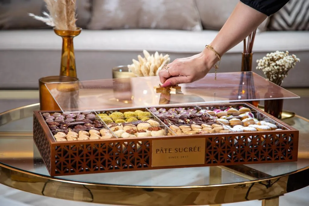 WOODEN GATHERING BOX