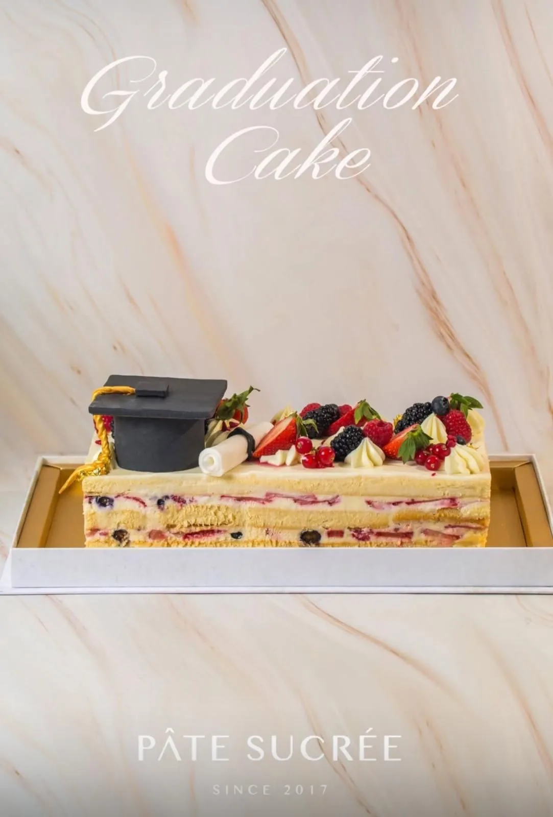 GRADUATION LONG CAKE