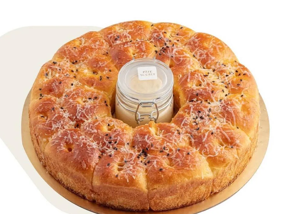 Cheese hive