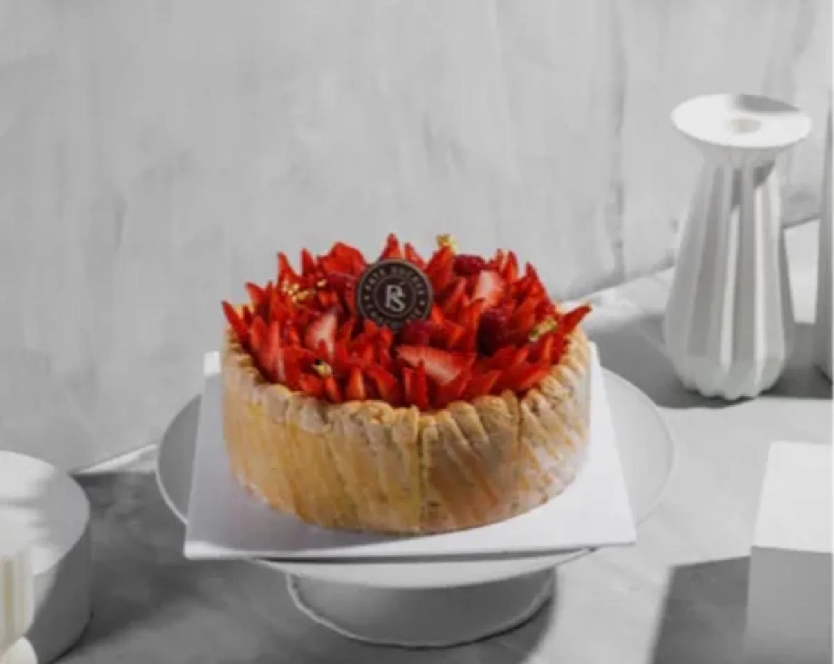 Charlotte cake