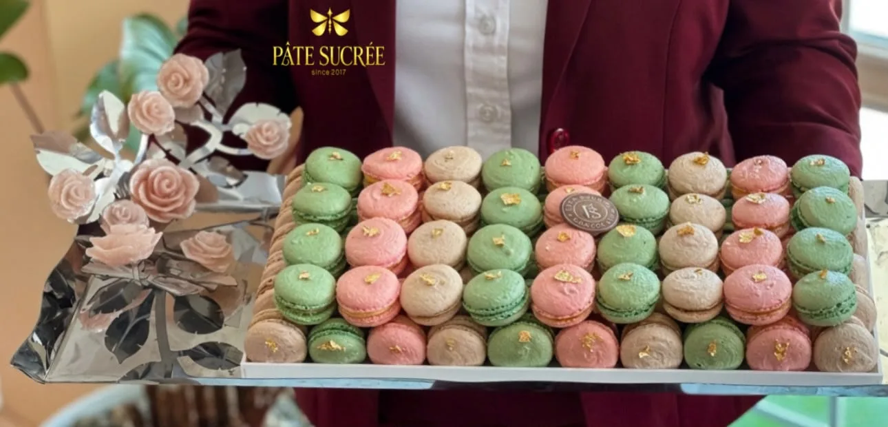 MACAROONS