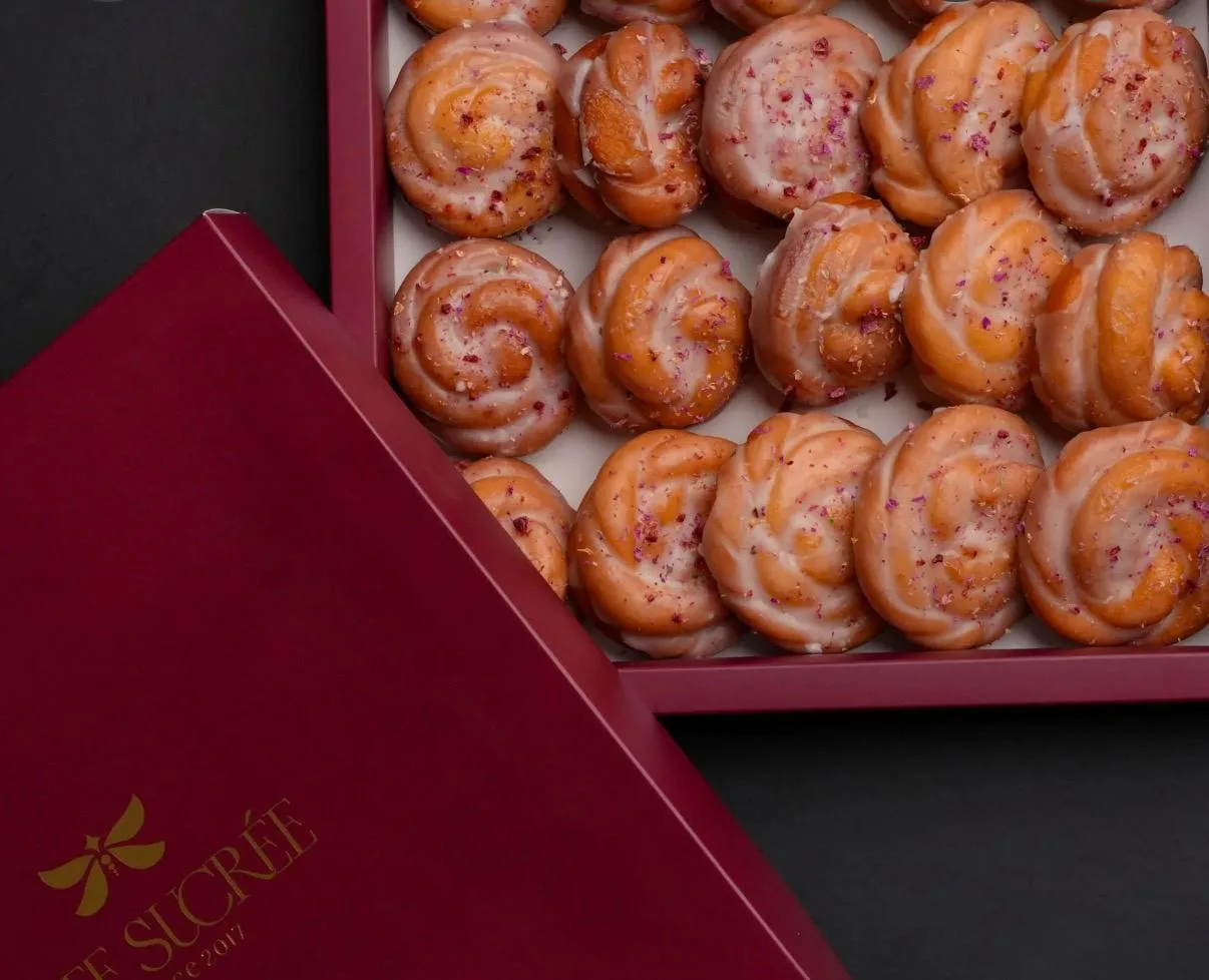 Twist rose glaze