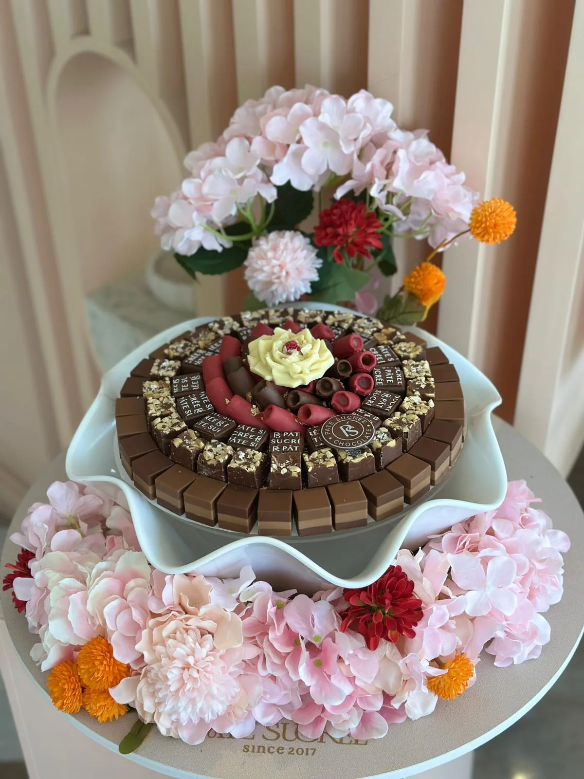 1 SIDED TRAY MIX CHOCOLATE WITH FLOWERS