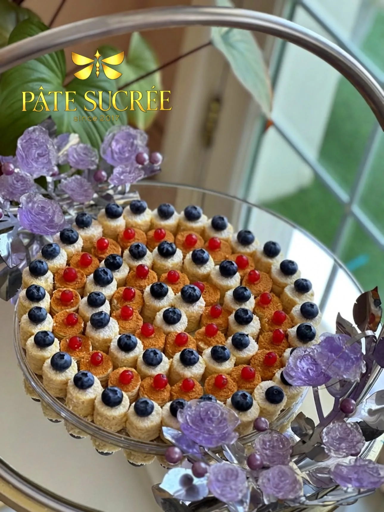 MINI COCONUT CAKE  MINI HONEY CAKE